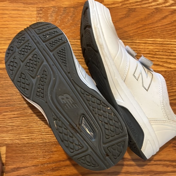 New balance women’s shoes - Picture 4 of 5